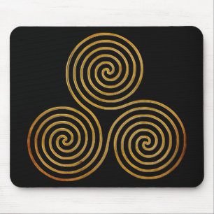 celtic triple spiral - OneLine antique gold, black Mouse Pad