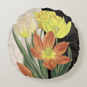 Centerpiece II Round Pillow