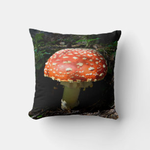 Central Cascades, Washington State Throw Pillow