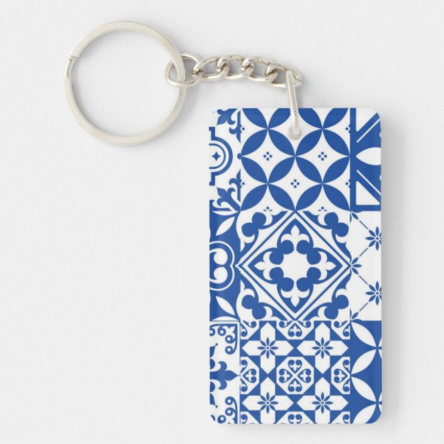 Ceramic tiles pattern keychain (Front)