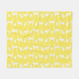 Cerf rustique blanc sur couverture en polaire jaun
