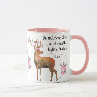 Cerfs communs avec la tasse de 18h33 de psaume de