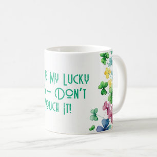 C'est ma chère Mug avec un congé de trèfle coloré