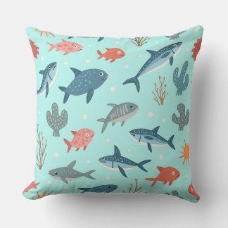 C'est un mignon coussin de requin que les enfants