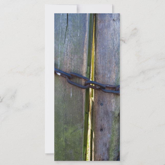 Chain on wood (Front)