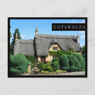 Chalet de toit de chaume dans la carte noire Cotsw
