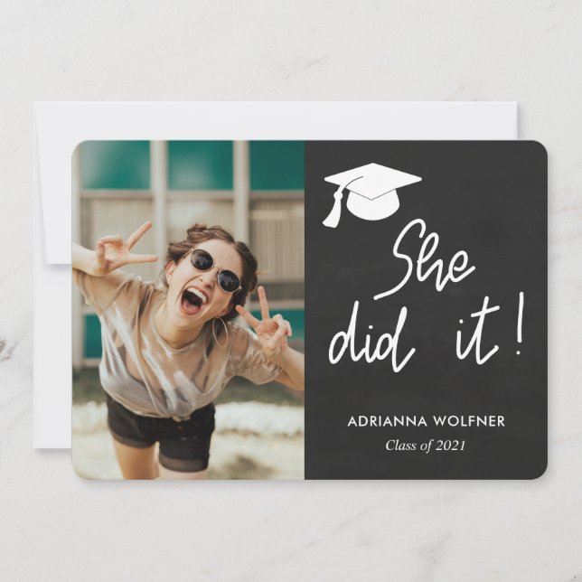 Chalkboard Graduée Elle L'A Fait Photo Invitation (Devant)