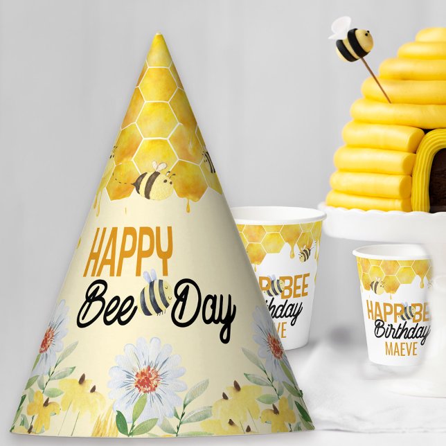 Chapeaux De Fêtes Joyeux Jour des abeilles Enfants thème Anniversair (Cute bee theme birthday party hats with sweet bee pun "happy bee day", honeycomb and flowers)