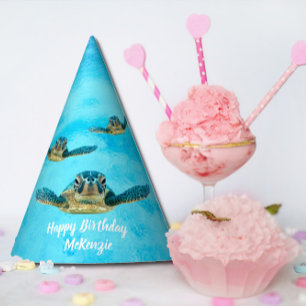 Chapeaux De Fêtes Trois tortues marines nageant