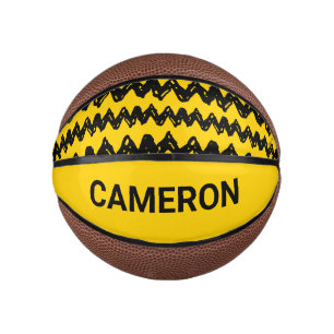 Charlie Brown Zig Zag Pattern Mini Basketball