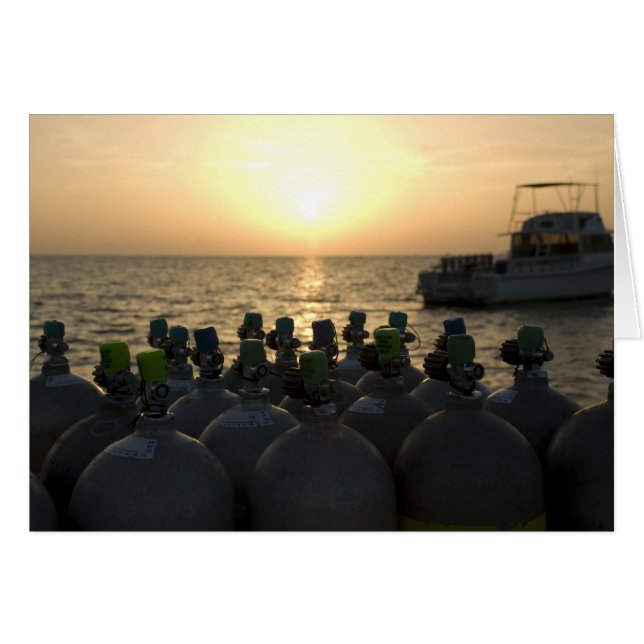 Chars de plongée et bateau de plongée (Devant Horizontal)