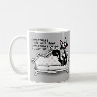 Chat assis et peut-être penser Mug