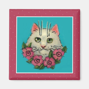 Chat blanc mignon, aimant rose roses
