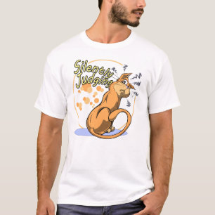 Chat - silencieusement jugement du T-shirt