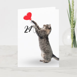 chat tabby ludique pour carte 24e anniversaire