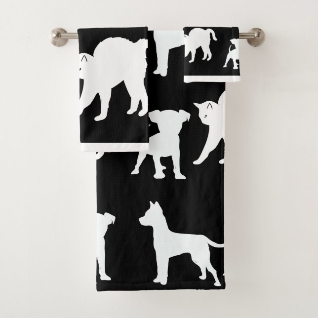 Chats et chiens noirs et blancs (En situation)