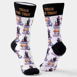 Chaussette Chat noir avec Citrouille sur une pile de livres