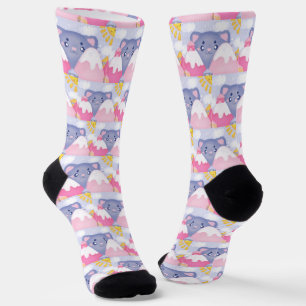 Chaussette Chat Whimsical et Montagnes d'hiver avec un soleil