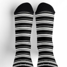 Chaussettes à rayures noires – Style monochrome au