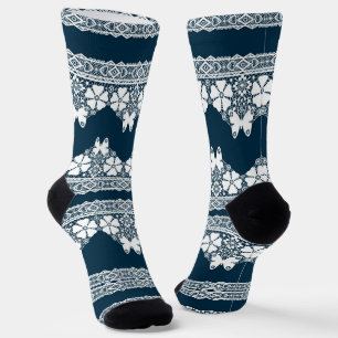 Chaussette Dentelle blanche rétro avec papillons sur un bleu