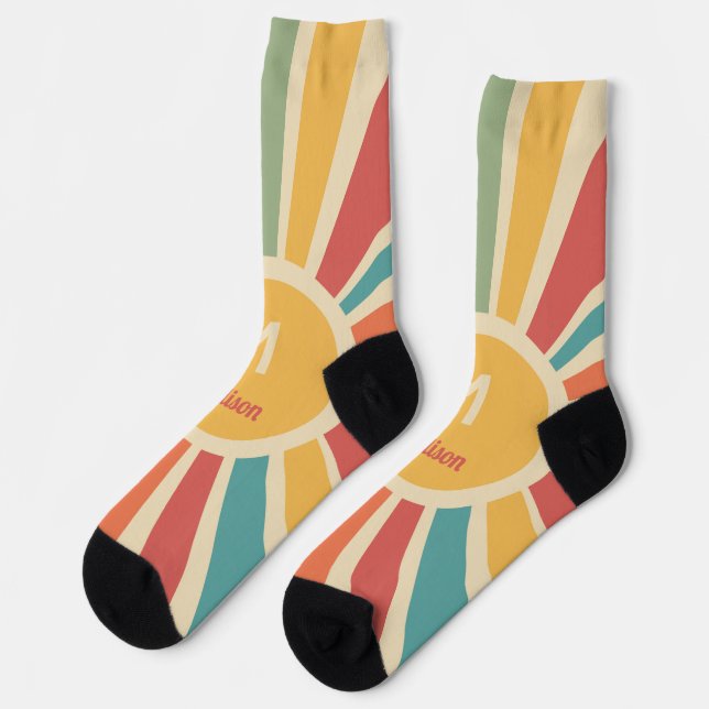 Chaussette Nom personnalisé et bandes rétro monogrammes (Gauche)