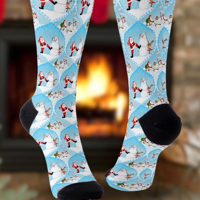 Chaussette Père Noël Whimsical Jouer Golf, Snowman Et Rennes (Festive Christmas golf socks: Santa tackles rough with snowman and reindeer watching!)