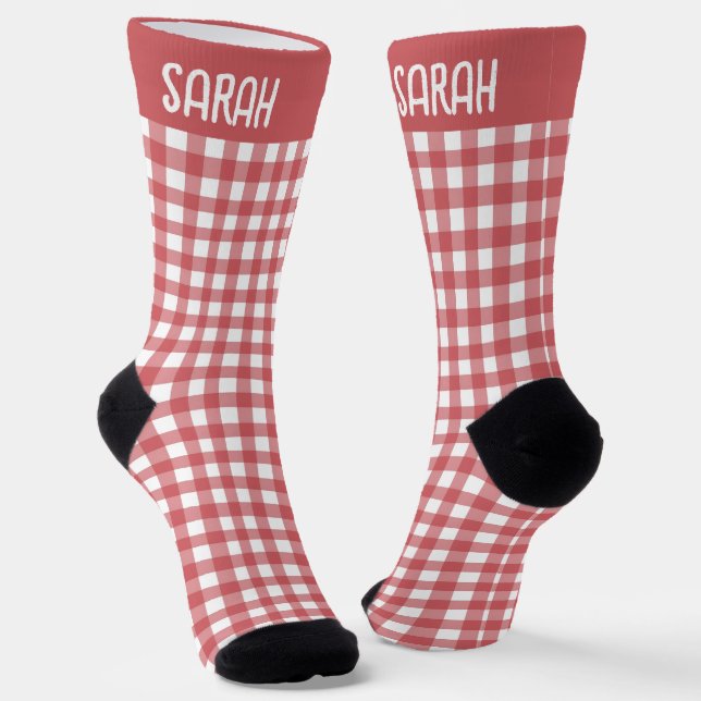 Chaussette Rustic Gingham Custom Name on Red and White Plaid (Angulaire)