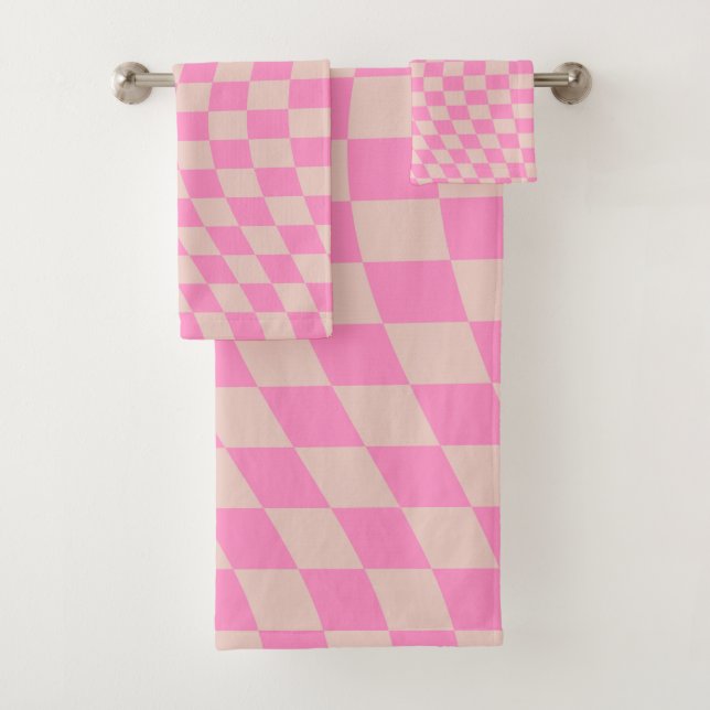 Check Pattern Peach And Pink Preppy Chequerboard Bath Towel Set (Insitu)