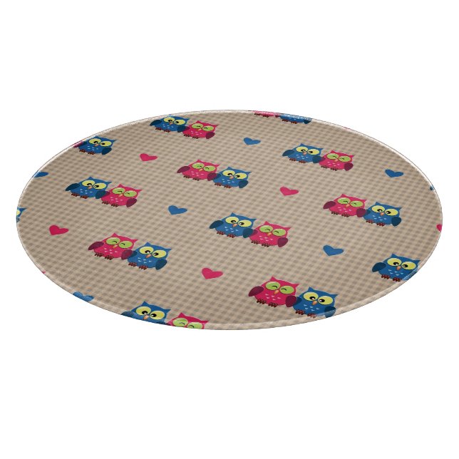 Checked pattern with love owls cutting board (Corner)