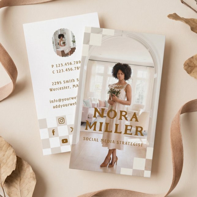 Checkered Pattern Social Media Influencer Photo Business Card (Checkered Pattern Social Media Influencer Photo Business Card)