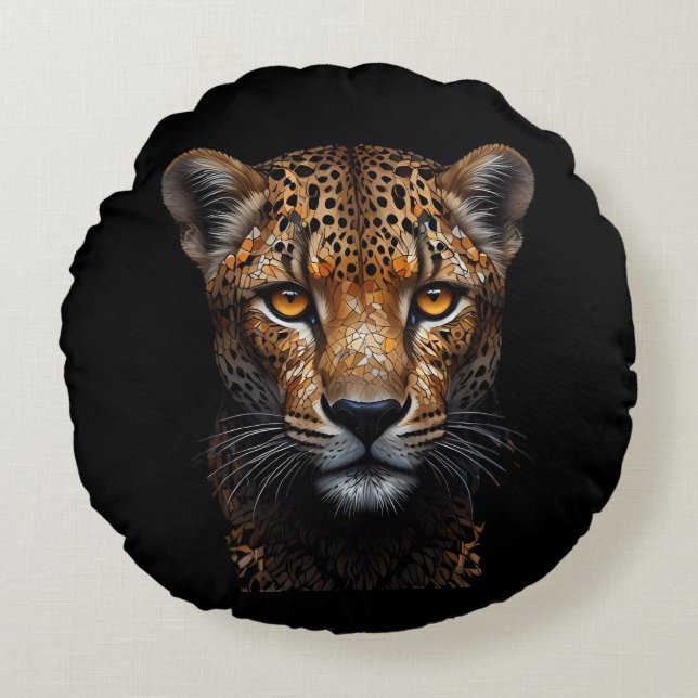 Cheetah Portrait on black Round Pillow (Front)