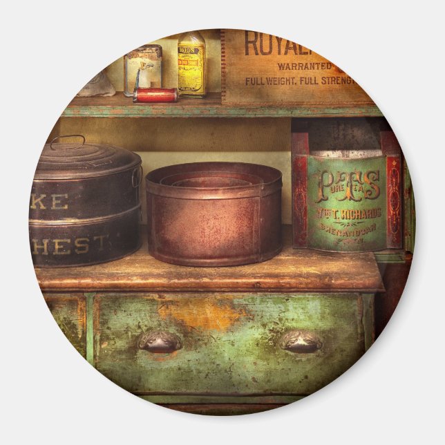 Chef - Kitchen - Food - The cake chest Magnet (Front)