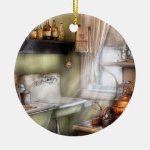 Chef - Kitchen - Momma's Kitchen Ceramic Ornament
