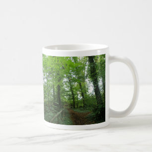 Chemin à travers la Mug de la forêt verte