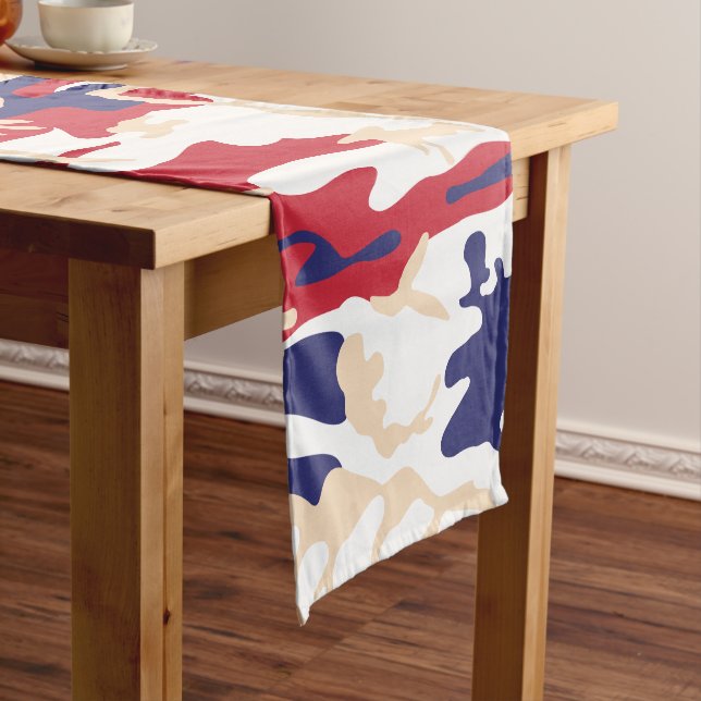 Chemin De Table Court 4th of July, Independence day, Camouflage Beige (In Situ)