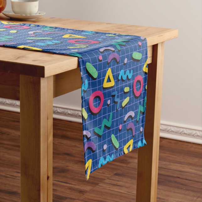 Chemin De Table Court Blue 80s Memphis Motif (In Situ)