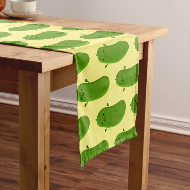 Chemin De Table Court Caricature de cornichon joyeux (In Situ)