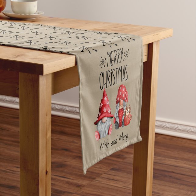 Chemin De Table Court C'est un Noël Mr et Mme Gnome (In Situ)