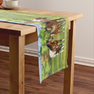 Chemin De Table Court Chevaux Appaloosa De Baie Brown En Pâturage D'Été