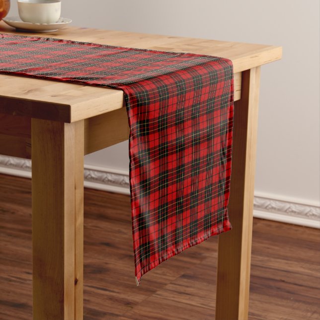 Chemin De Table Court Clan Brodie Tartan Rouge et noir Plaid (In Situ)