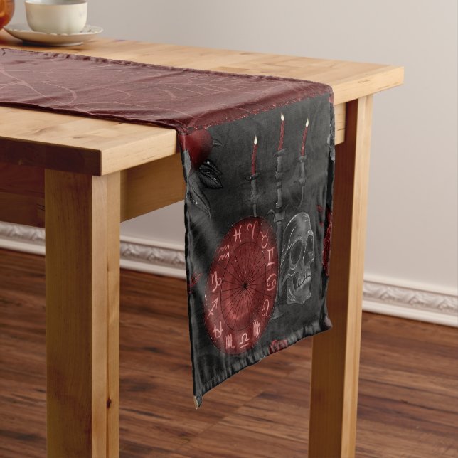 Chemin De Table Court Crimson magique Zodiac | Rose de crâne gothique ro (In Situ)