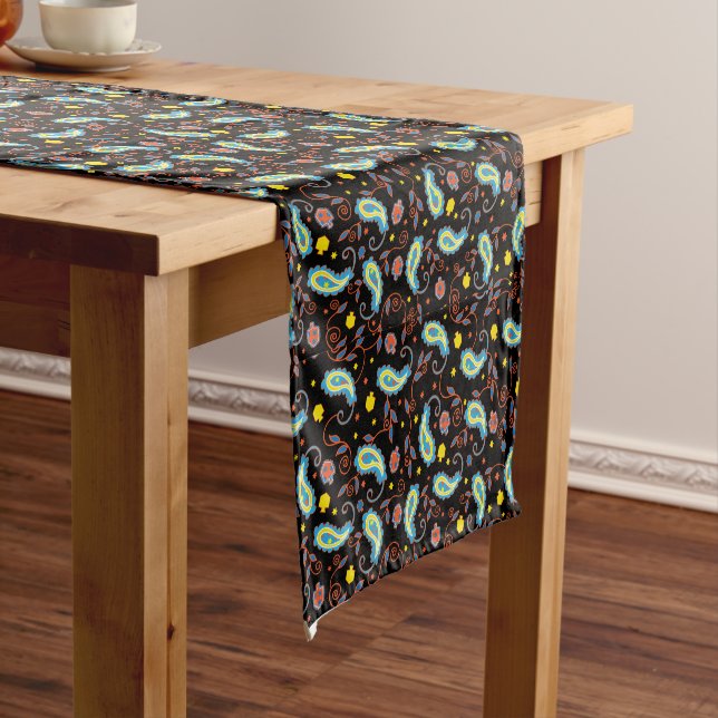 Chemin De Table Court Dreidels Paisley Design 14 x 72 (In Situ)