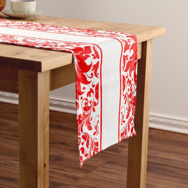 Chemin De Table Court Elégant Flûtes Et Blancs Et Rouges (In Situ)