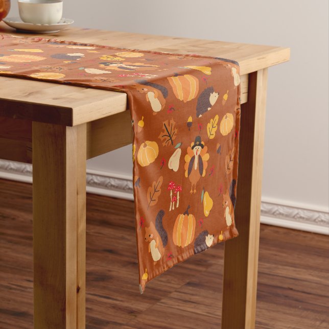 Chemin De Table Court Fall Friends (In Situ)