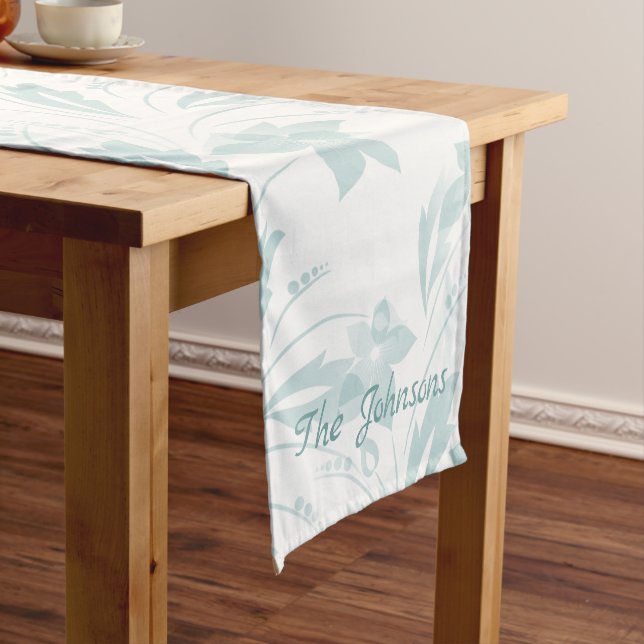 Chemin De Table Court Flore subtile en blues (In Situ)