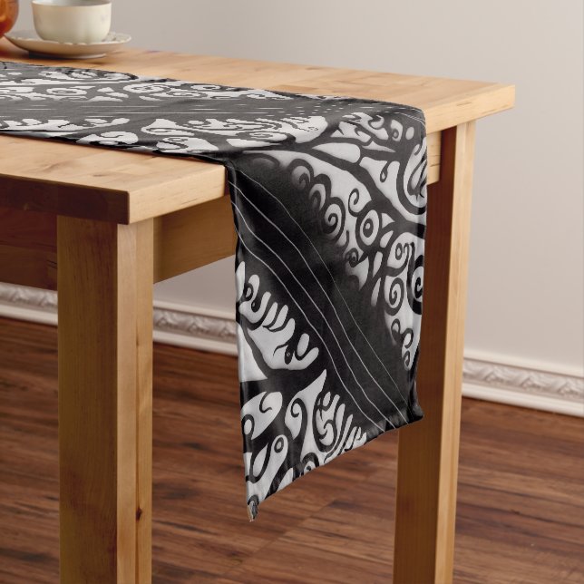 Chemin De Table Court Goth Christmas Table Runner - Noir et Blanc (In Situ)