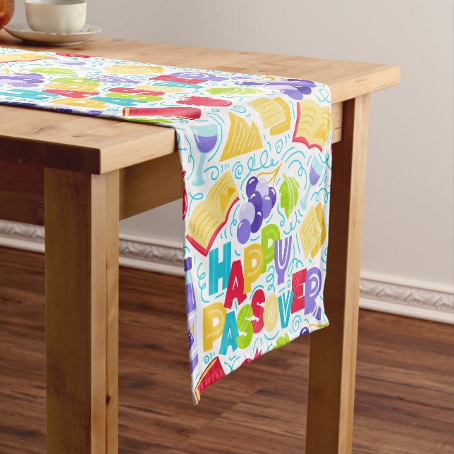 Chemin De Table Court Happy Passover Table Runner (In Situ)