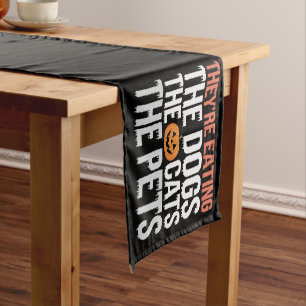 Chemin De Table Court Ils Mangent Les Chiens Les Chats Les Animaux Hallo