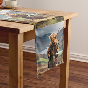 Chemin De Table Court Joueur de cornemuse de vache des Highlands écossai