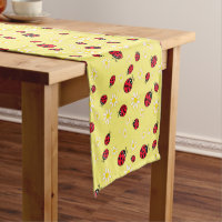 le motif de fleur mignon girly de coccinelle et de